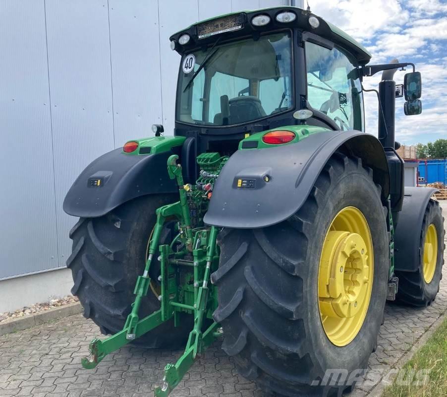 John Deere 6250R Traktory
