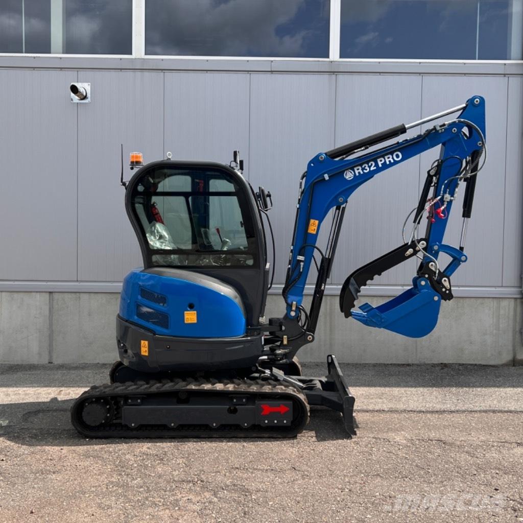 Rippa R32 Pro Mini rýpadla < 7t