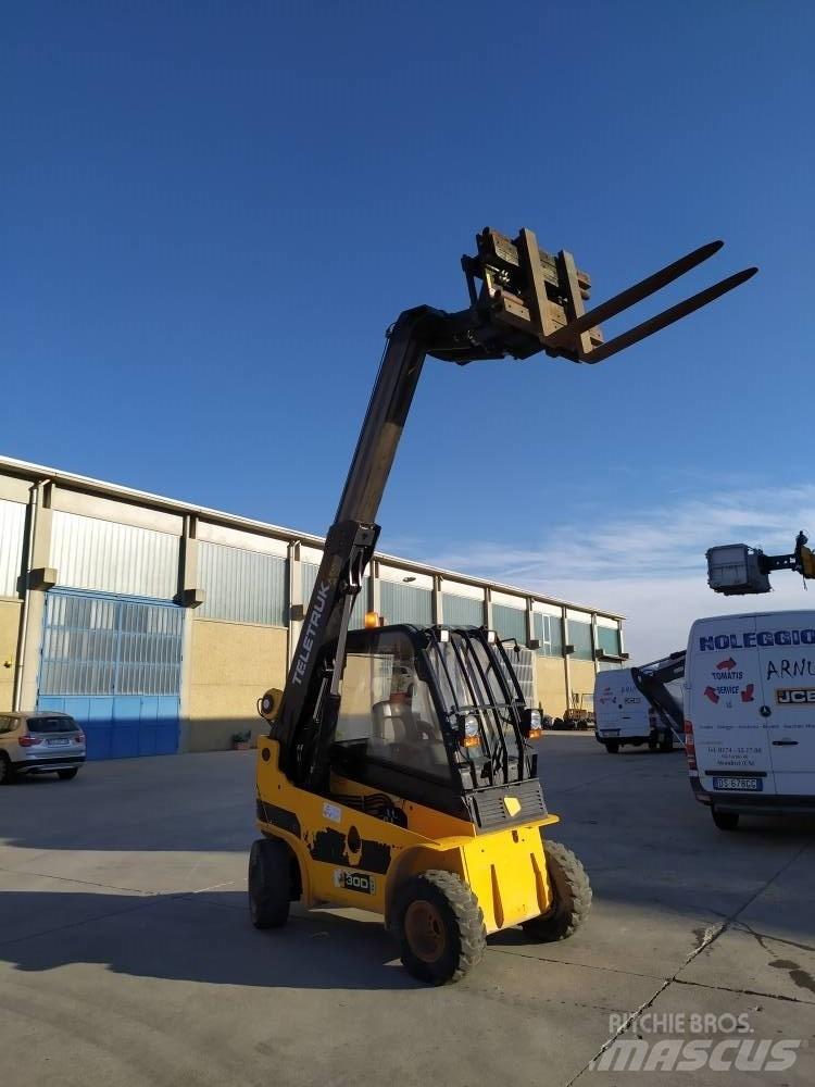 JCB TLT 30 Dieselové vozíky