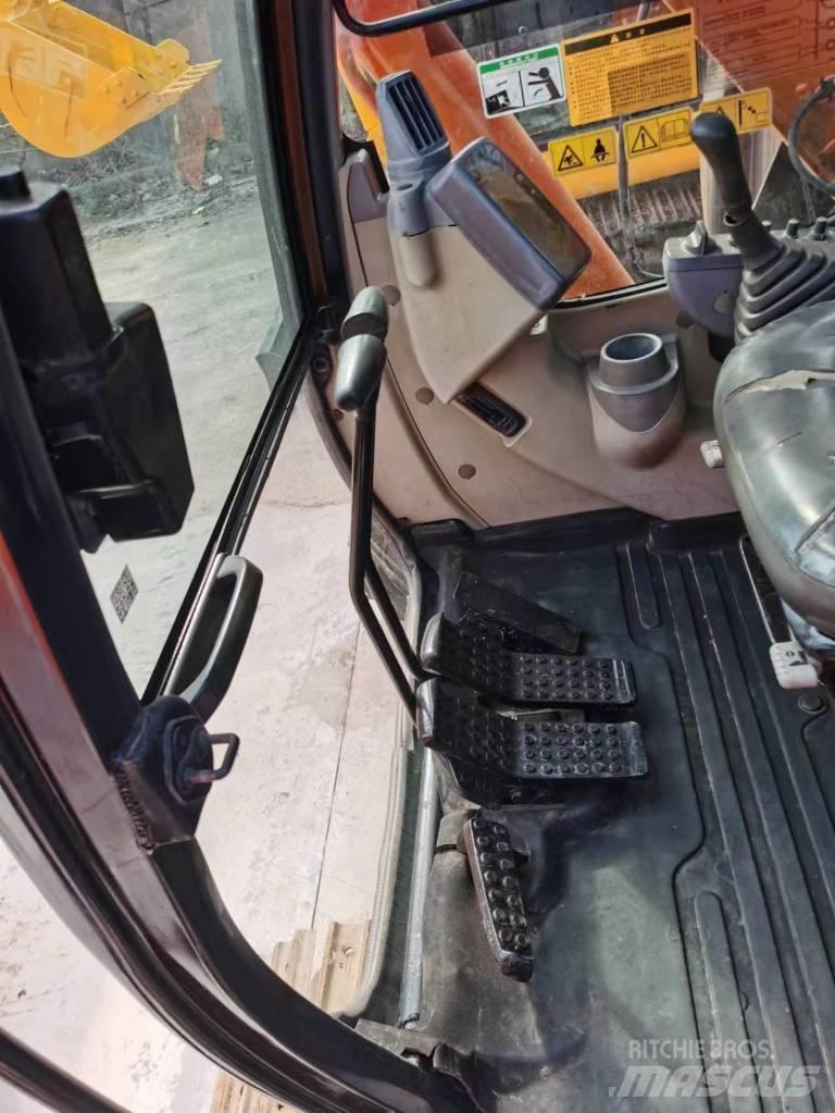 Hitachi ZX 70 Pásová rýpadla