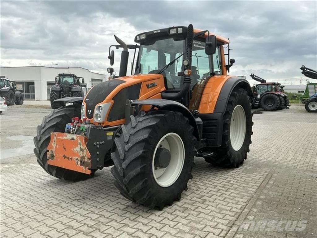 Valtra N 163 D Traktory