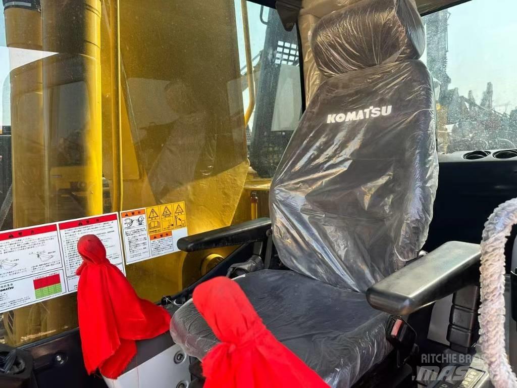 Komatsu PC 240 Pásová rýpadla