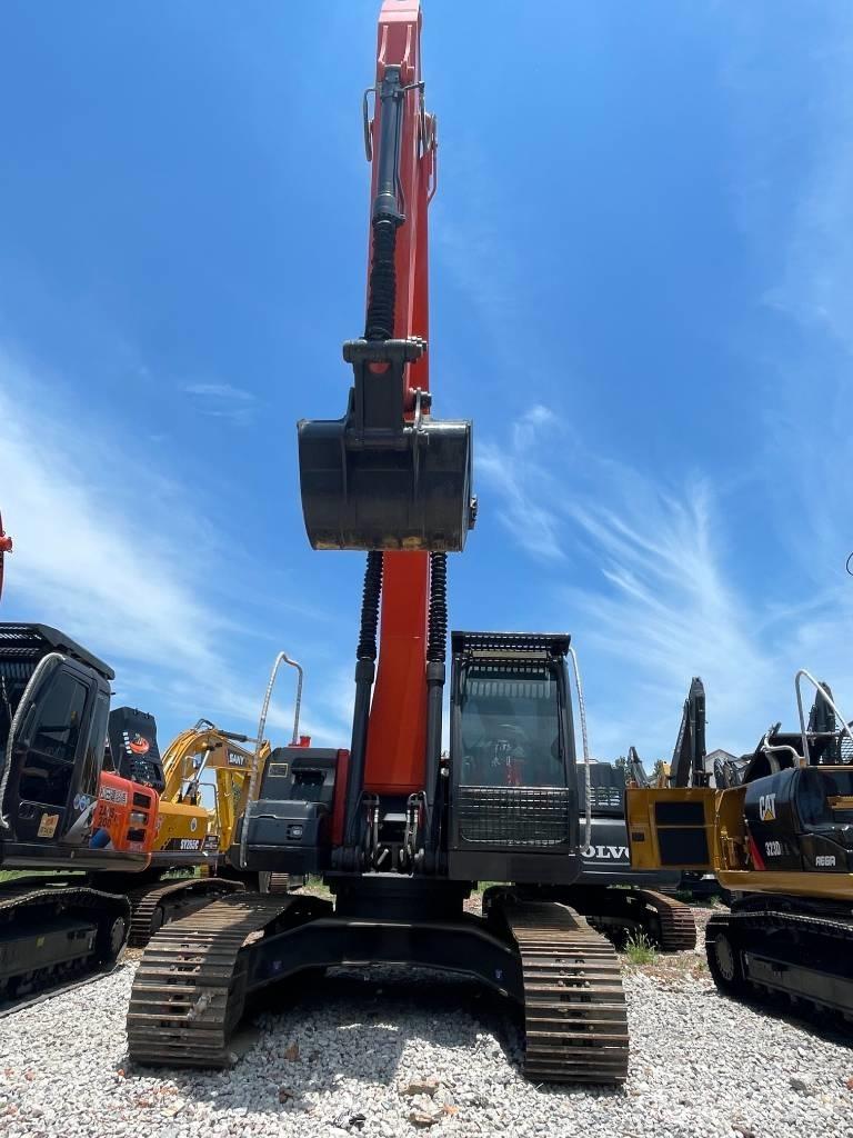 Hitachi ZX 240 Pásová rýpadla