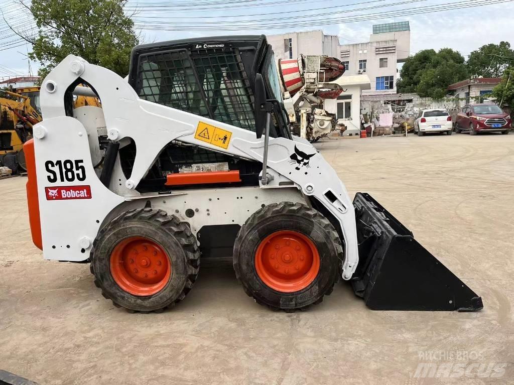 Bobcat S 185 Smykem řízené nakladače