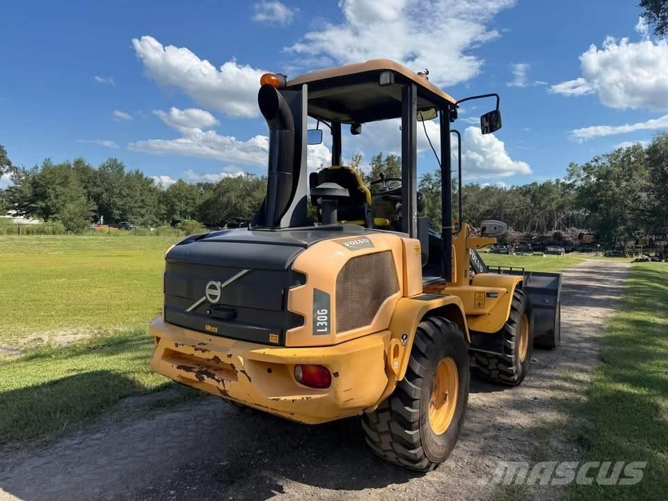 Volvo L 30 G Kolové nakladače