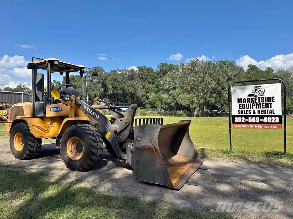 Volvo L 30 G Kolové nakladače