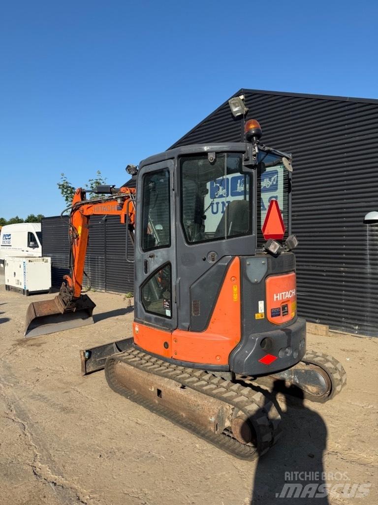 Hitachi ZX 33 Pásová rýpadla