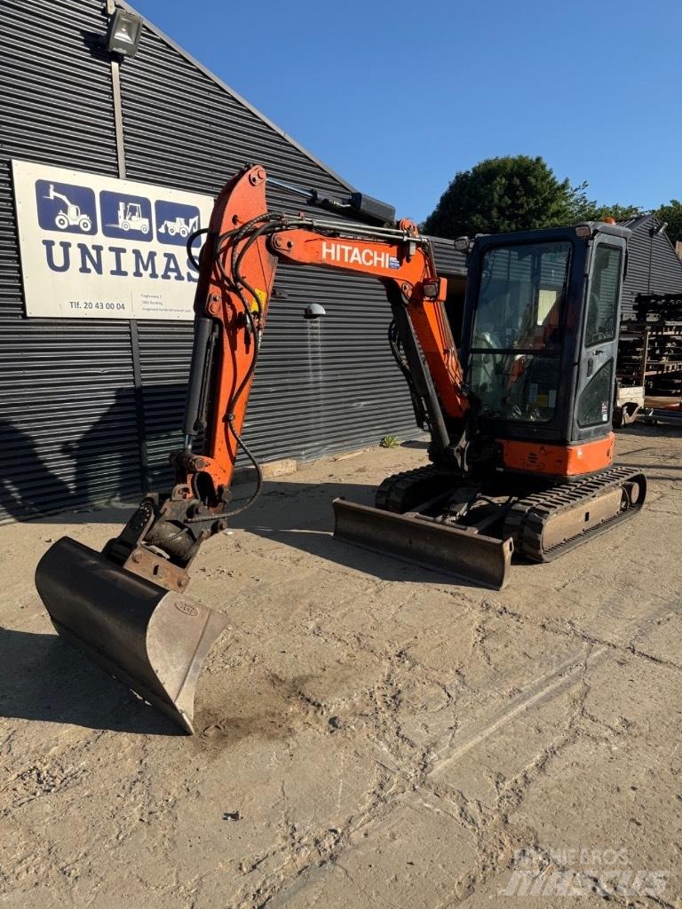 Hitachi ZX 33 Pásová rýpadla