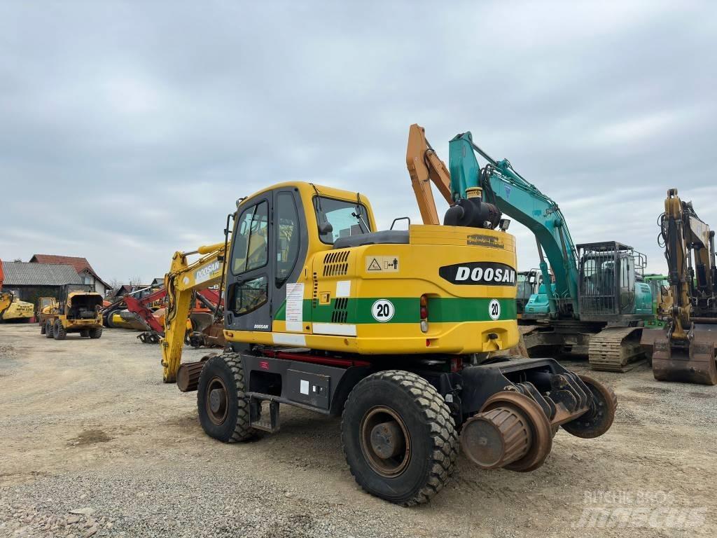 Doosan DX 160 WR Kolová rýpadla