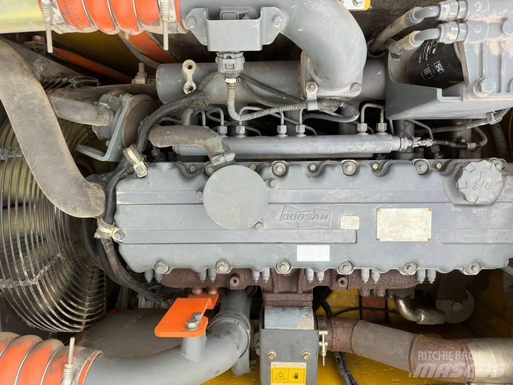 Doosan DX 160 WR Kolová rýpadla