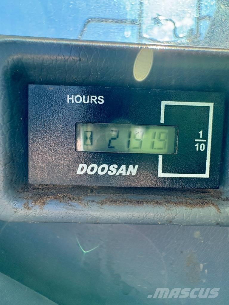 Doosan DX 140 LCR Pásová rýpadla