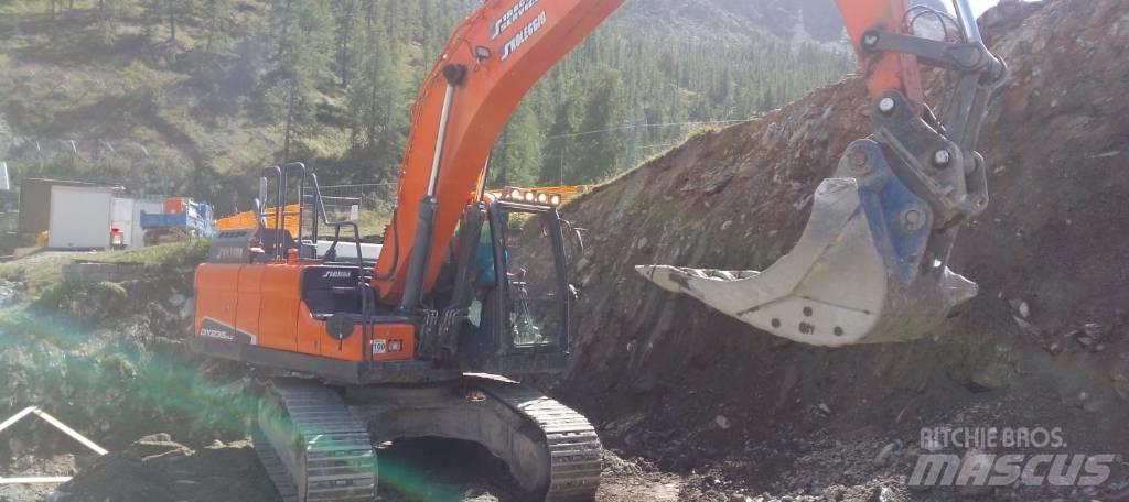 Doosan DX 235 Pásová rýpadla