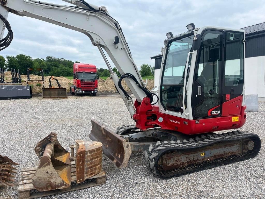 Takeuchi TB260 Mini rýpadla < 7t