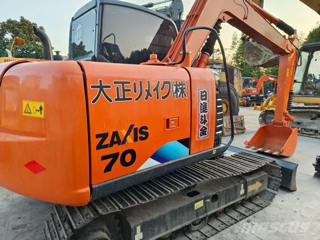 Hitachi ZX 70 Midi rýpadla 7t - 12t