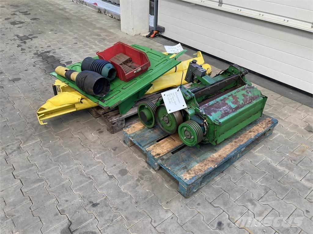 John Deere 8300 Samojízdné sekačky