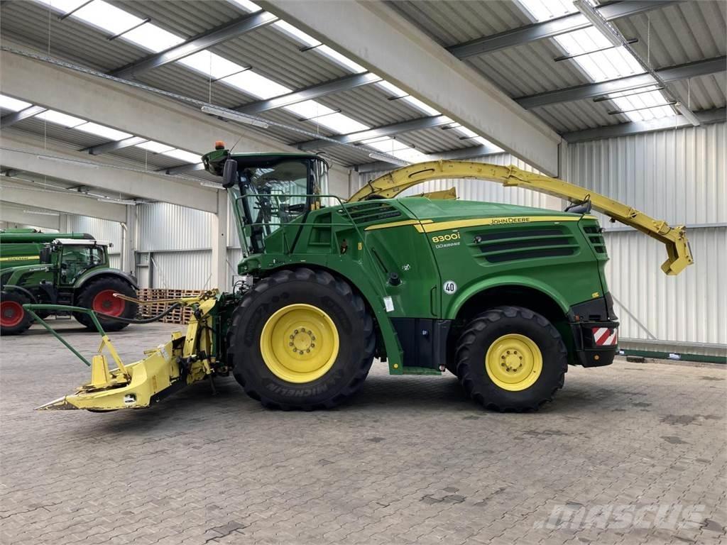 John Deere 8300 Samojízdné sekačky