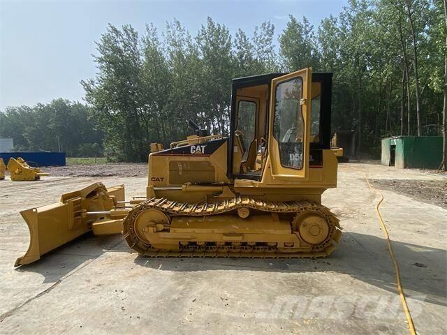 CAT D5G Pásové dozery