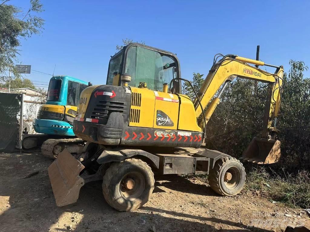 Hyundai R60W-7 Pásová rýpadla