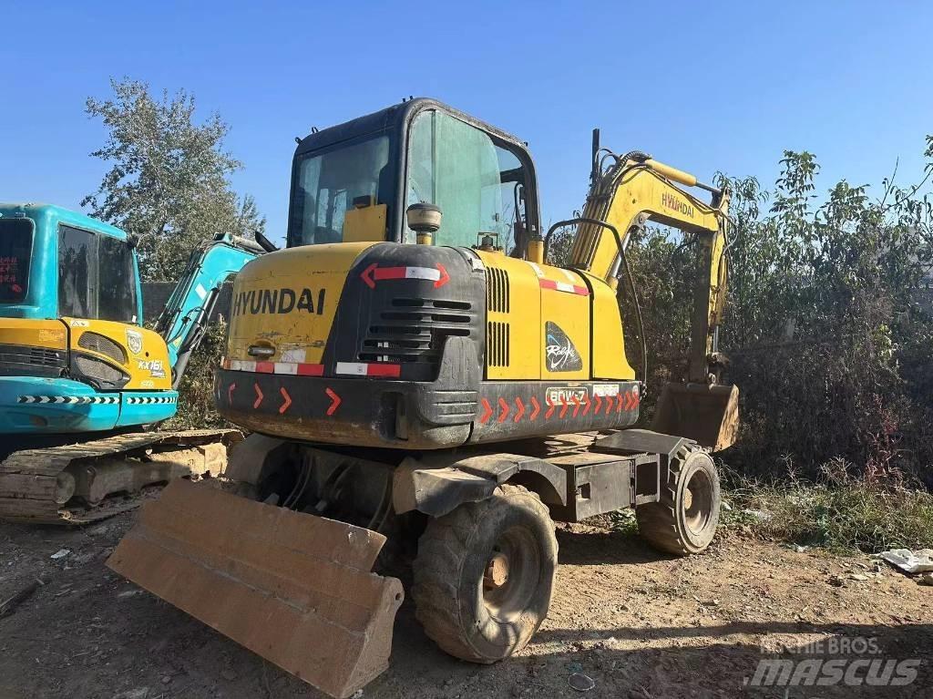 Hyundai R60W-7 Pásová rýpadla