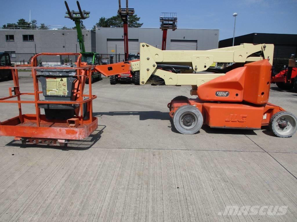 JLG E400AJPN (687) Kompaktní samohybné kloubové plošiny