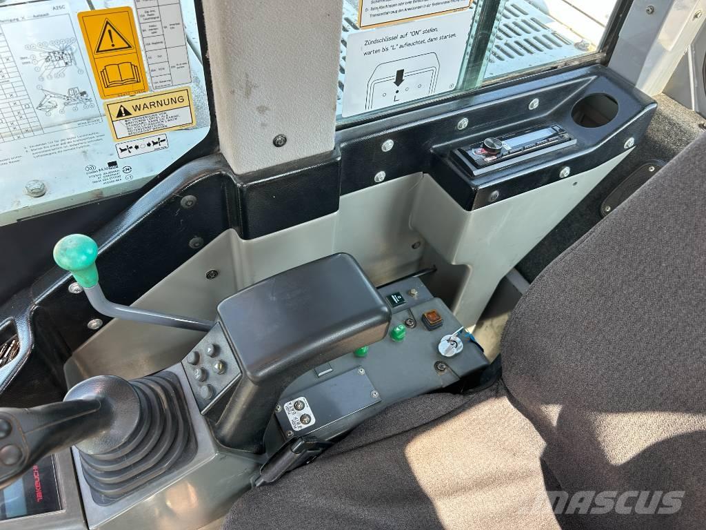 Takeuchi TB 1140 Pásová rýpadla