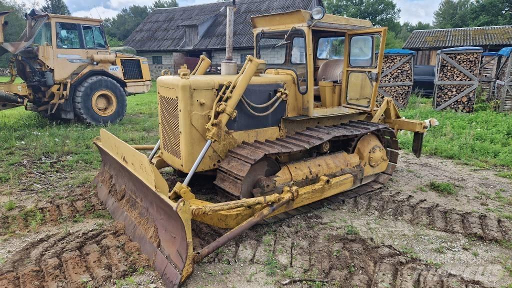 CAT D 4 D Pásové dozery