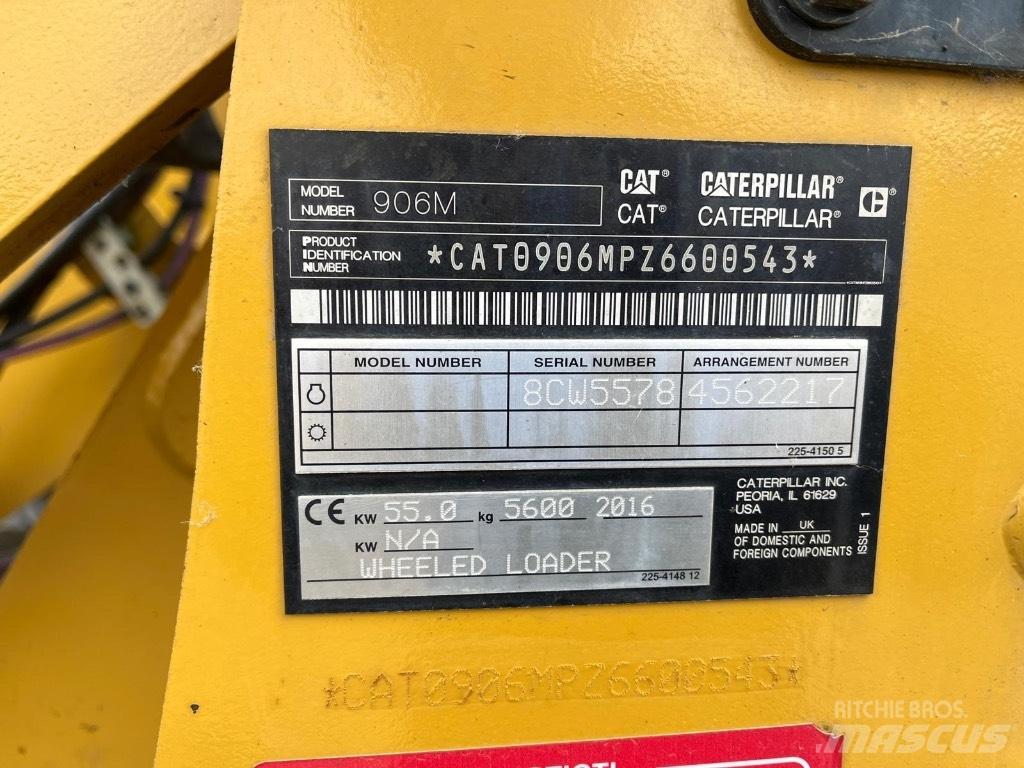 CAT 906M Kolové nakladače