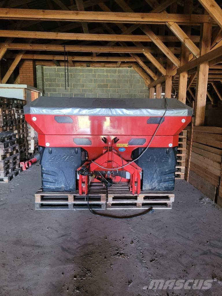 Kuhn Axis 30.1 W Rozmetadlo minerálních hnojiv