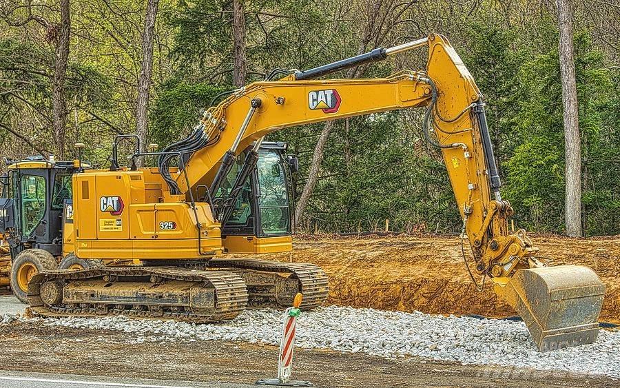 CAT CAT325 Midi rýpadla 7t - 12t