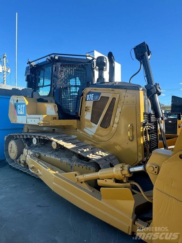 CAT D 7 E LGP Pásové dozery