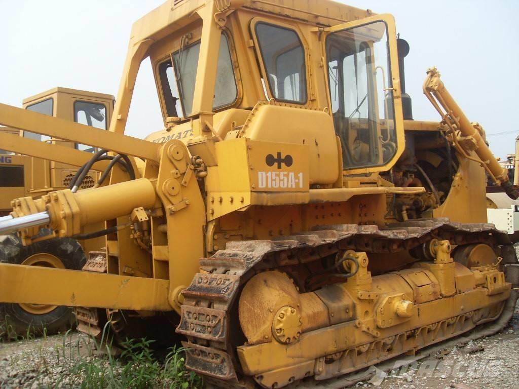 Komatsu D 155a-1 Pásové dozery
