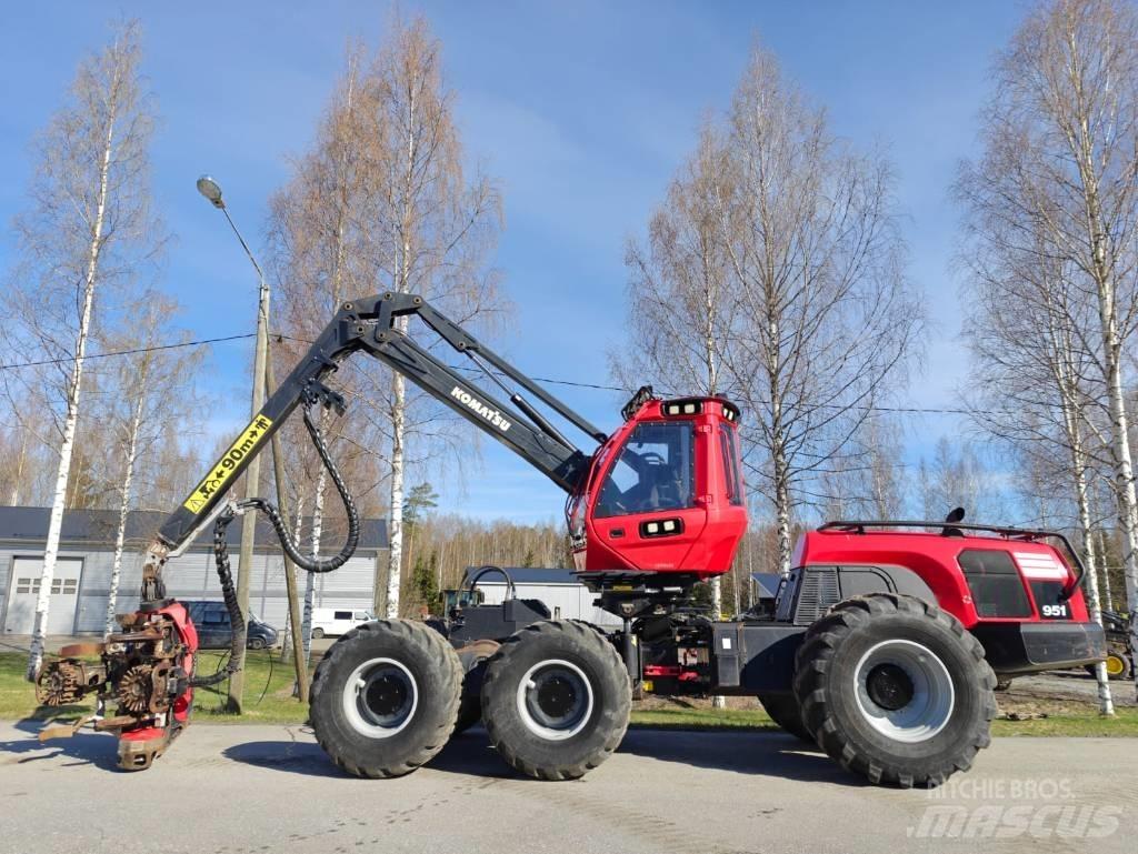 Komatsu 951 Harvestory