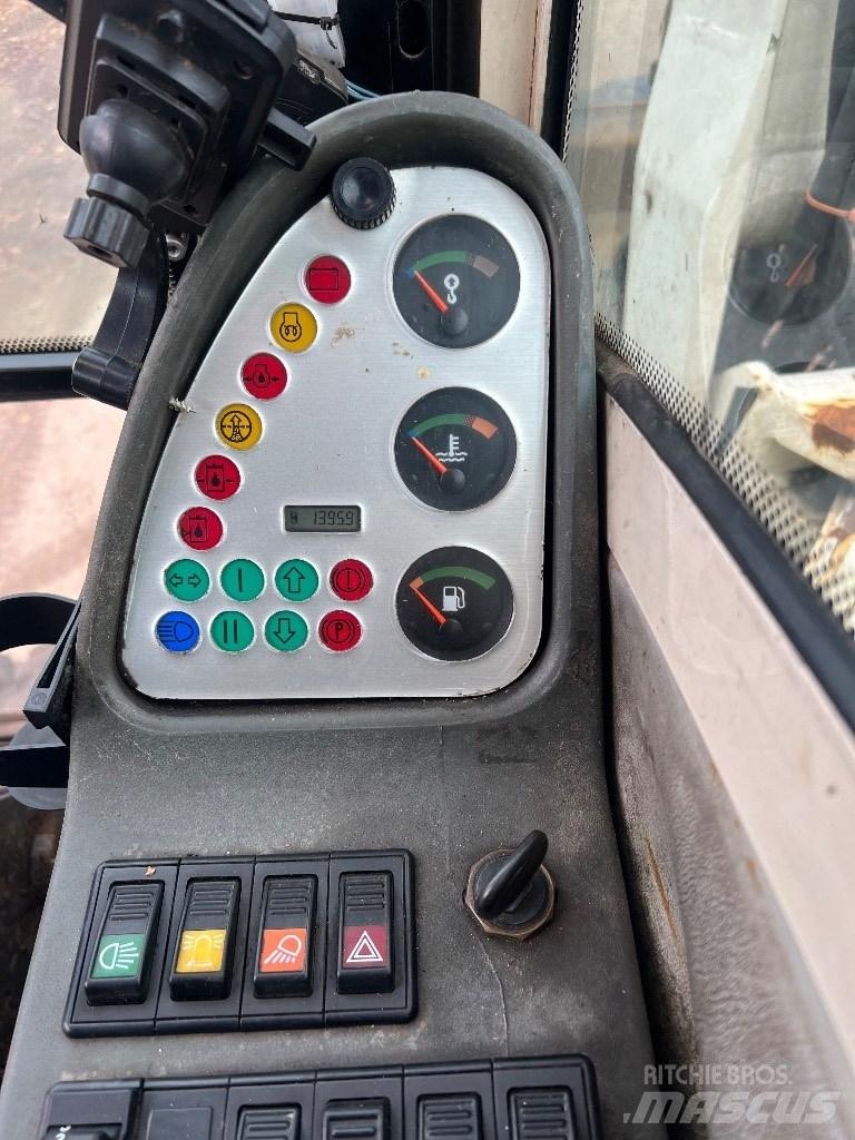 Terex Schaeff HML32 Kolová rýpadla