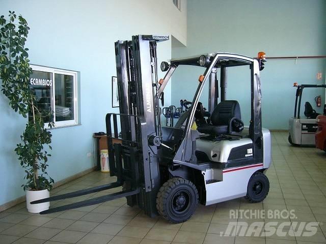 Nissan Y1D18 Dieselové vozíky