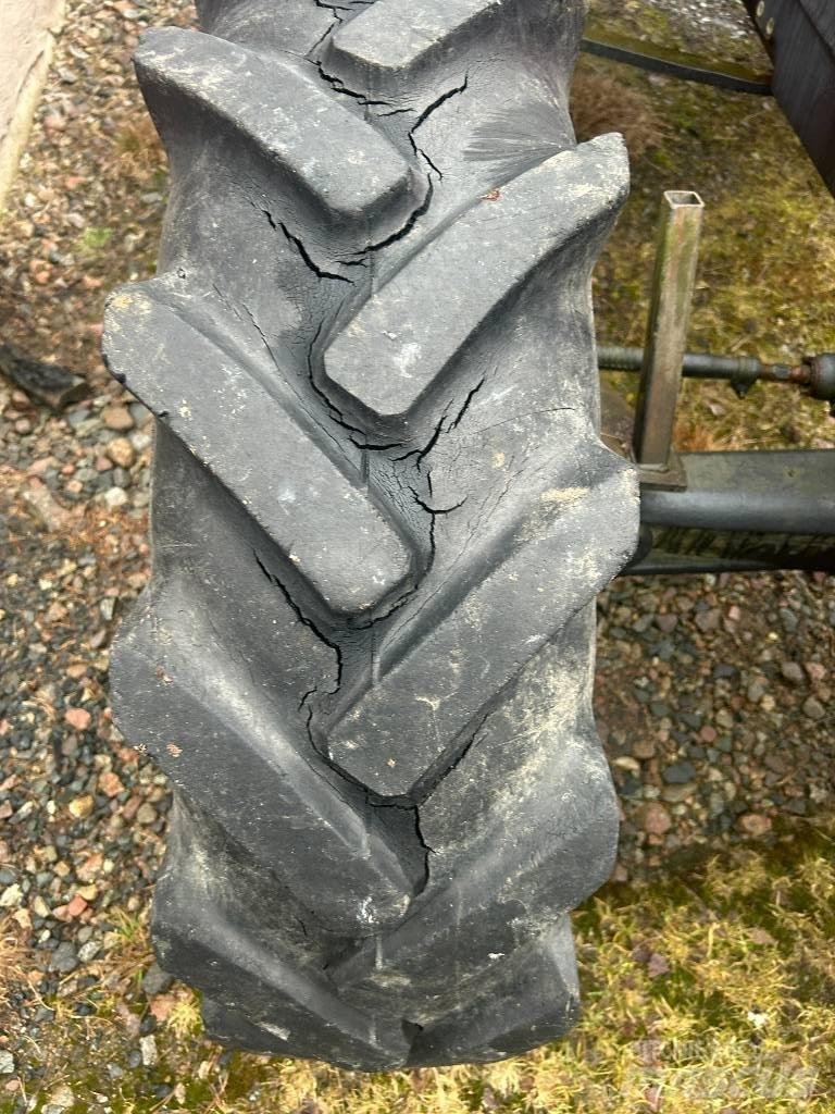 Valmet 405-4 Traktory