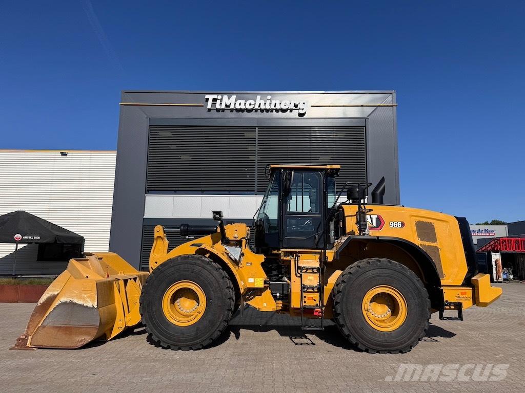 CAT 966 Kolové nakladače