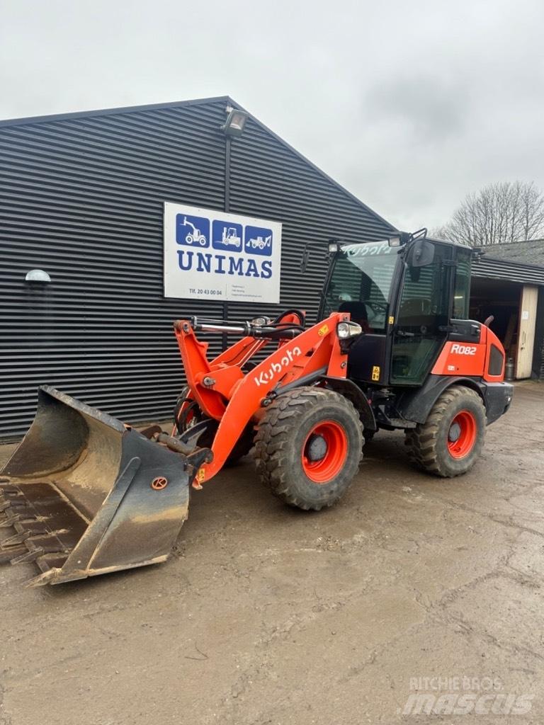 Kubota R 082 Kolové nakladače