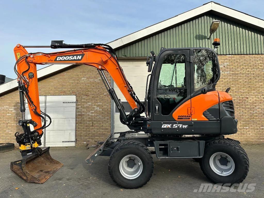 Doosan DX57W-7 Kolová rýpadla