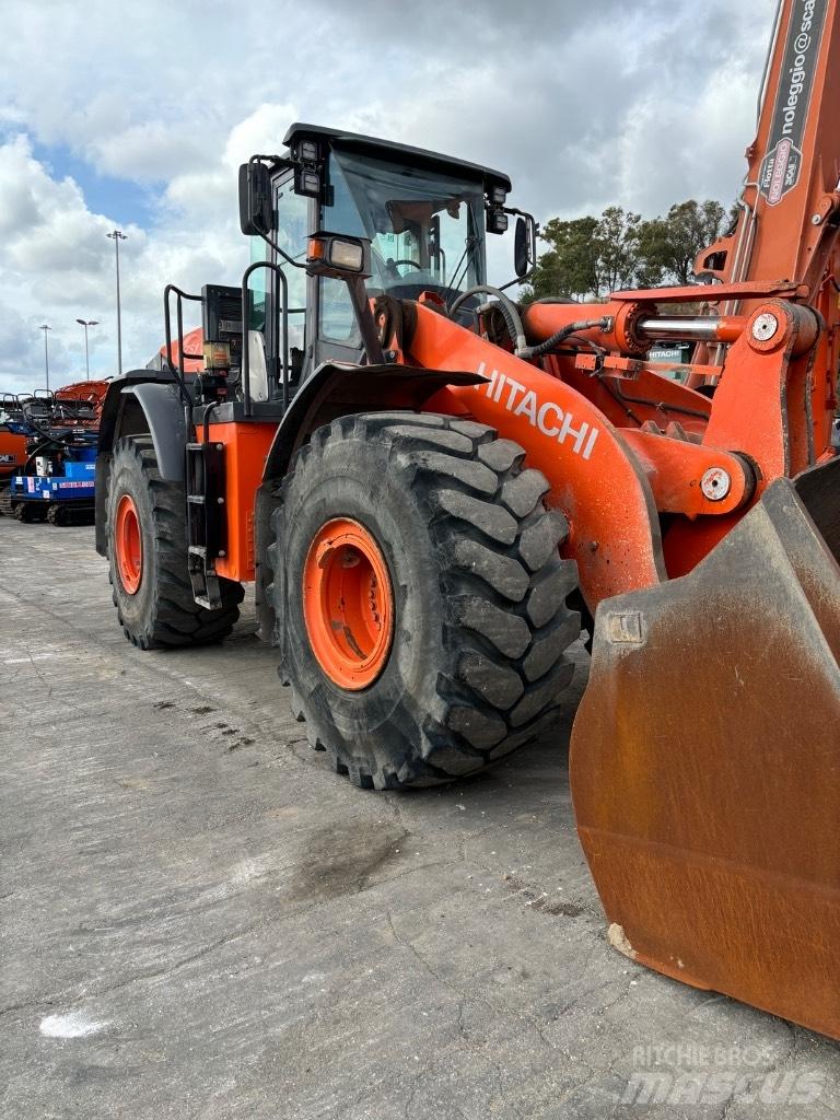 Hitachi ZW 310-6 Kolové nakladače
