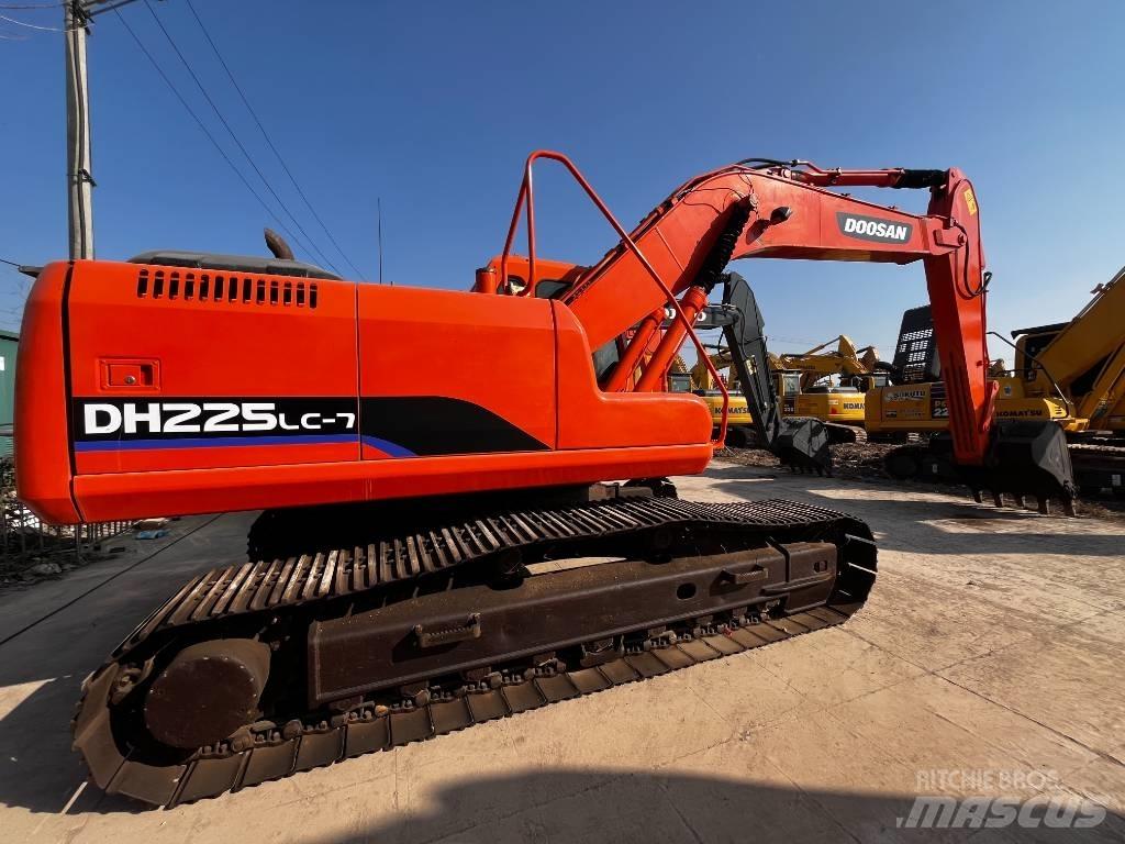 Doosan DH 225 LC-7 Pásová rýpadla