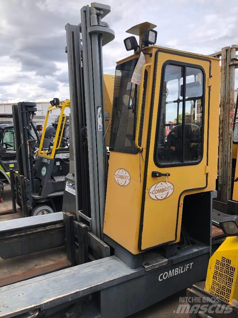 Combilift C 3000 Vysokozdvižný vozík s bočním ložením
