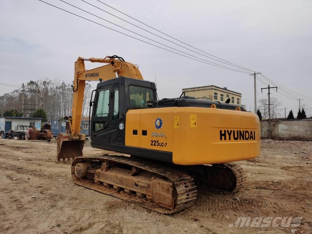 Hyundai R225LC-7 Pásová rýpadla