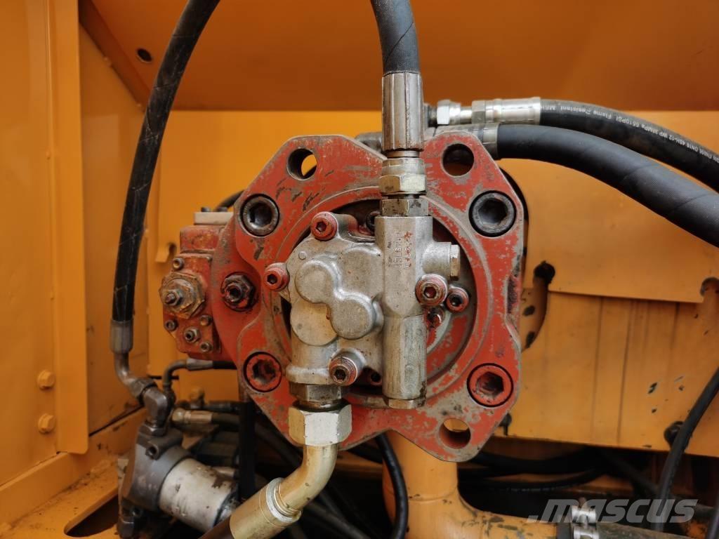 Hyundai R225LC-7 Pásová rýpadla