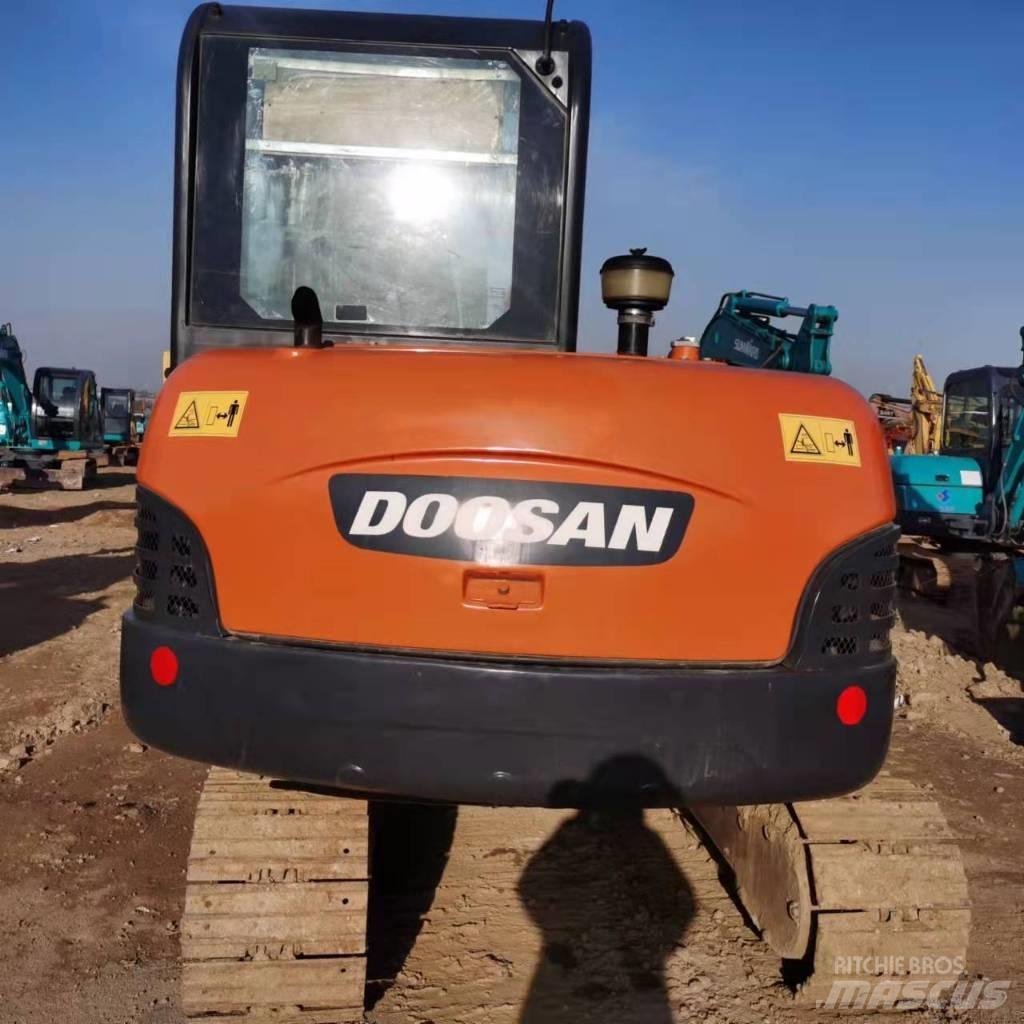 Doosan DH60-7 Pásová rýpadla