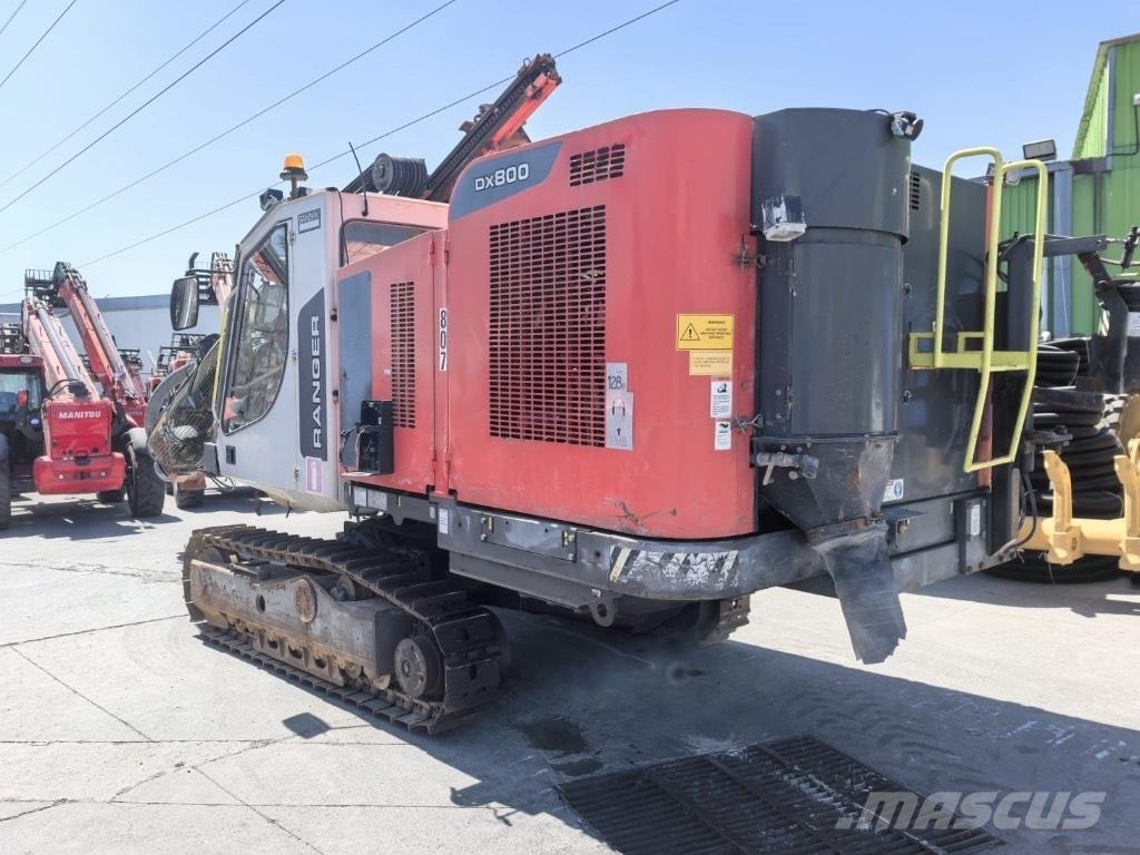 Sandvik DX 800 Povrchové vrtací stroje