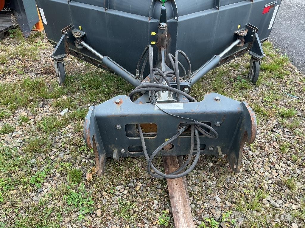 Kovaco Nivelaura 320 Sněžné pluhy, přední sněhové radlice