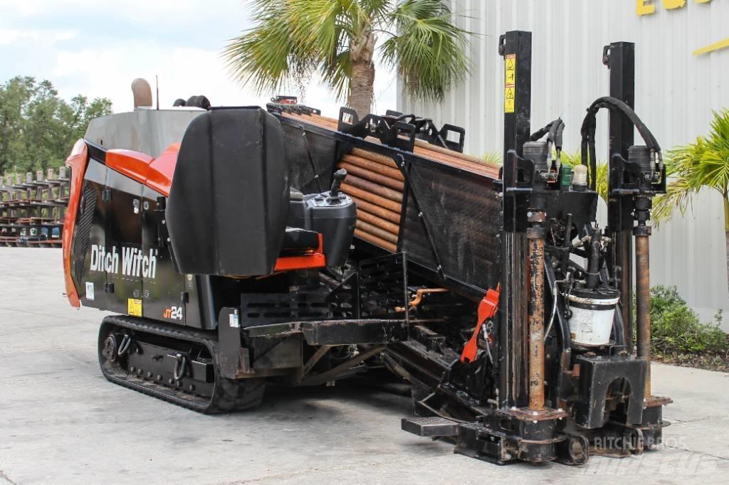 Ditch Witch JT24 Horizontální vrtací zařízení