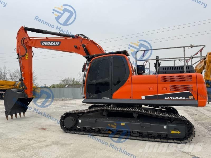 Doosan DX 300LC-9C Pásová rýpadla