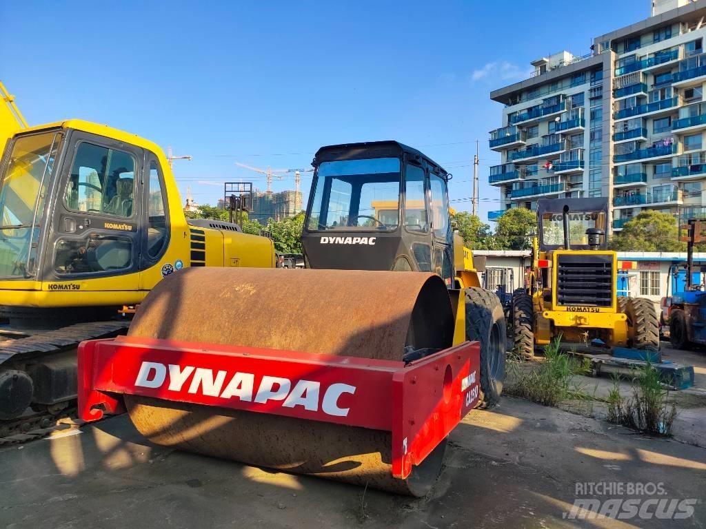 Dynapac CA 251 D Tahačové válce
