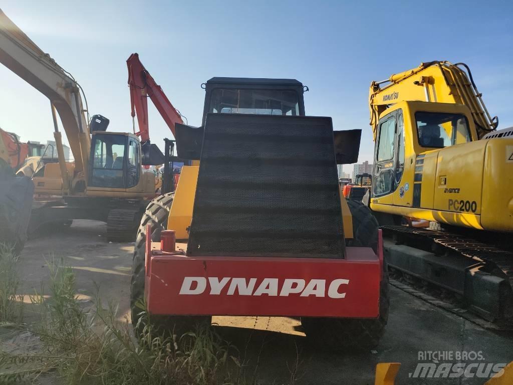 Dynapac CA 251 D Tahačové válce